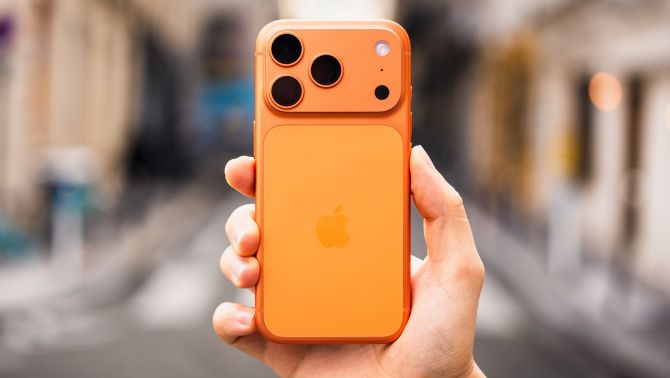 iPhone 17 Pro Max giá gần 70 triệu: Apple đang bán điện thoại hay laptop bỏ túi?