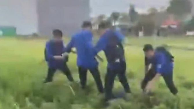 Hải Phòng: Nam sinh lớp 11 bị nhóm học sinh lớp 10 đánh hội đồng nhập viện, tình trạng hiện tại đáng lo 