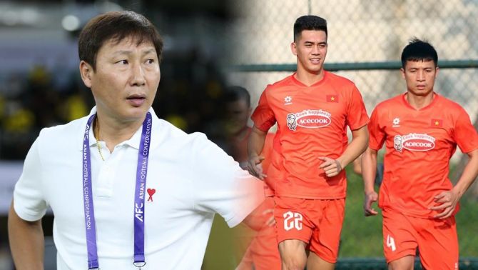 HLV Kim Sang-sik bị dồn vào thế khó, danh sách ĐT Việt Nam có biến trước trận gặp Nepal