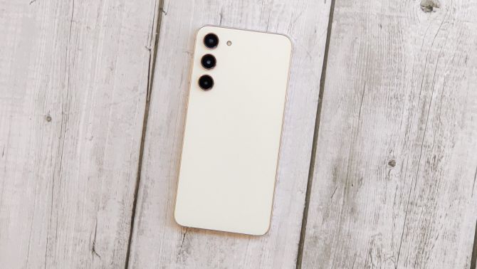 Bảng giá Galaxy S23 Plus: Giảm tới 50% giá trị, trang bị ngang iPhone 17 chưa đầy 10 triệu