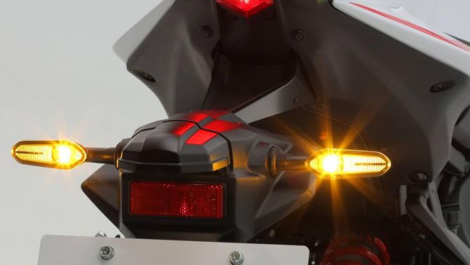 Yamaha chính thức ra mắt ‘vua côn tay’ mới chất hơn Exciter, trang bị át vía Honda Winner R, giá mềm