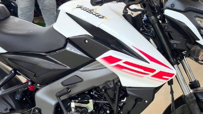 ‘Vua côn tay’ 125cc mới chính thức ra mắt giá 25 triệu đồng: Đả bại Honda Winner R và Yamaha Exciter