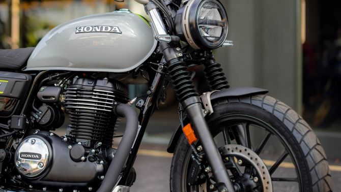 Honda chính thức mở bán ‘huyền thoại côn tay’ mới chất hơn Winner R: Đẳng cấp vượt thời gian, giá rẻ