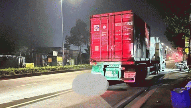 Nguyên nhân người đàn ông đi xe máy tử vong sau đuôi xe đầu kéo trong lúc tài xế đi mua cà phê