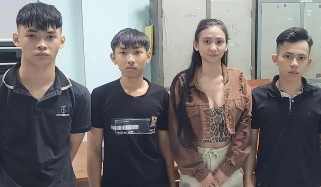 Danh tính ‘hot girl’ cầm đầu nhóm giang hồ xông vào phòng trọ chém 4 người, hé lộ nguồn cơn vụ việc