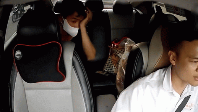 Tài xế chở miễn phí người cha nghèo về bệnh viện khi con nhỏ qua đời: ‘Coi như nén nhang cho cháu’