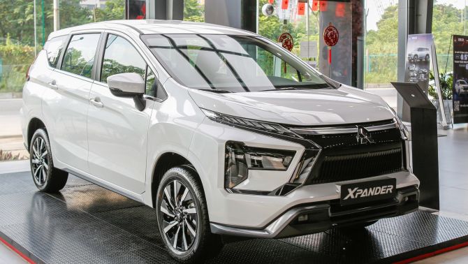 Suzuki Fronx và Mitsubishi Xpander đối đầu ở tầm giá 650 triệu: Xe gầm cao, ưu đãi khủng