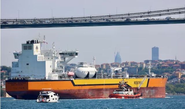 Cập nhật giá xăng dầu hôm nay 27/10: Tăng chưa đầy nửa ngày đã giảm, đảo chiều ‘chóng mặt’ hơn giá vàng