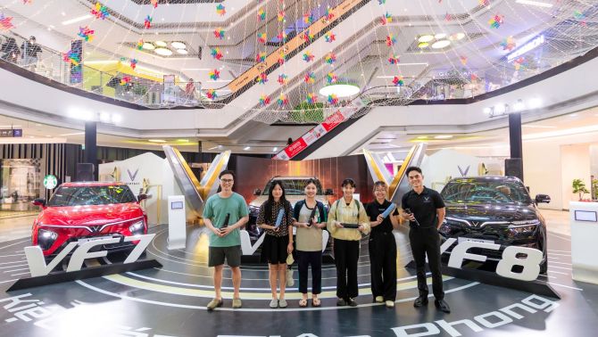 Cầm lái bộ ba VF 7, VF 8, VF 9, người dân TP.HCM thừa nhận: Khó tìm thấy điểm để chê