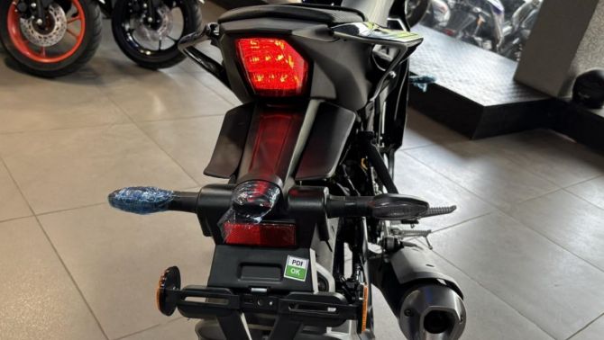 Yamaha chính thức mở bán ‘vua côn tay’ 155cc mới giá 52 triệu đồng: Chơi tất tay với Honda Winner R