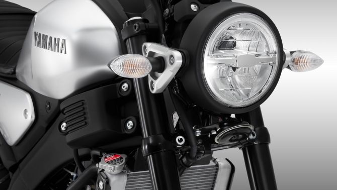 Yamaha chính thức ra mắt ‘vua côn tay’ 155cc mới giá 60 triệu đồng: Chơi tới bến với Honda Winner R