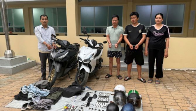 Lộ diện nhóm đối tượng chuyên rình rập trước các cổng trường ở TP Hồ Chí Minh