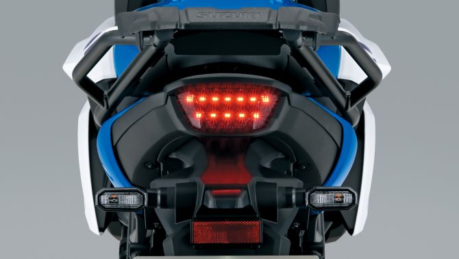 Suzuki chính thức ra mắt ‘huyền thoại côn tay’ mới chất hơn Honda Winner R, có phanh ABS, giá dễ mua