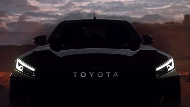 Toyota hé lộ hình ảnh chính thức của Hilux thế hệ mới trước ngày ra mắt