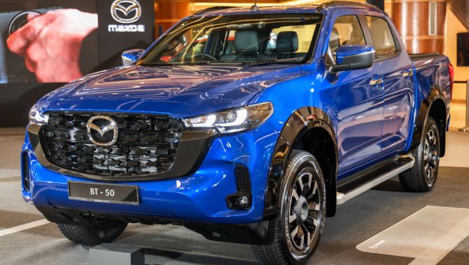 Mazda BT-50 2025 ra mắt: Bán tải rẻ hơn cả Isuzu D-Max, khiến Ford Ranger ‘toát mồ hôi hột’