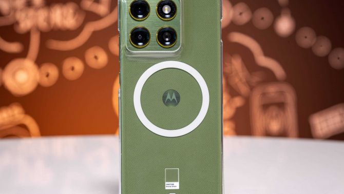 Mở hộp, đánh giá Motorola Edge 70: Siêu phẩm flagship 6mm thách thức iPhone Air và Galaxy S25 Edge