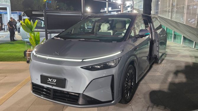 Rẻ hơn 3 lần Toyota Alphard: MPV mới sang trọng, nội thất hiện đại, tầm hoạt động siêu khủng