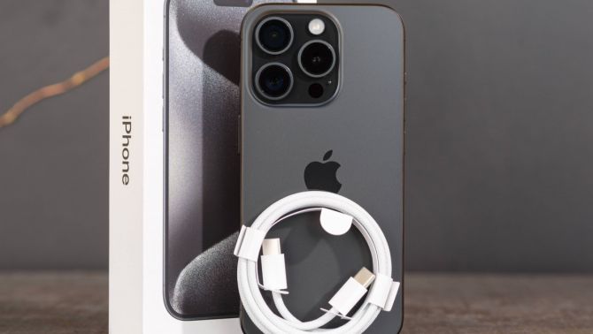 Đây là chiếc iPhone Pro giá rẻ nhất Việt Nam, giảm sâu 12 triệu, hấp dẫn hơn iPhone 17 thường