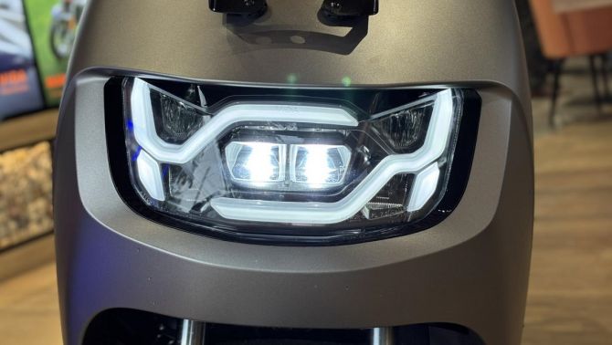 Quên Honda Vision đi, ‘xe ga quốc dân’ mới ra mắt giá 26 triệu đồng, thiết kế lấn át LEAD và SH Mode