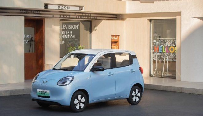 Xe điện siêu nhỏ ra mắt phiên bản 4 cửa mới, giá cực rẻ chỉ bằng một nửa Kia Morning và Hyundai i10