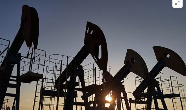 Cập nhật giá xăng dầu hôm nay 12/11: Giảm khi thị trường Mỹ mở cửa trở lại