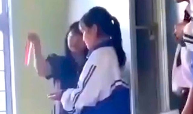 Vì sao 14/15 phụ huynh đồng ý để cô giáo dùng thước đánh học sinh tiếp tục đi dạy nhưng cô vẫn bị cho nghỉ?