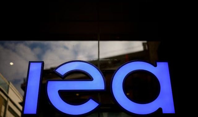 Cơ quan Năng lượng Quốc tế dự đoán nguồn cung dầu toàn cầu sẽ thúc đẩy tình trạng dư cung lớn trên thị trường