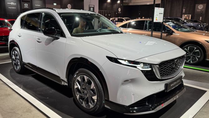 Hàng loạt mẫu xe có nguy cơ 'ra rìa' khi Hà Nội và TP.HCM siết chuẩn khí thải mới