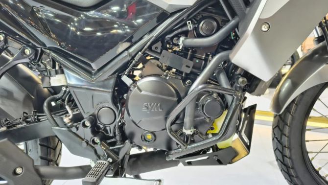 ‘Ông trùm xe côn tay’ mới ra mắt với thiết kế ‘cực chất’, có ABS kênh đôi ăn đứt Exciter và Winner R