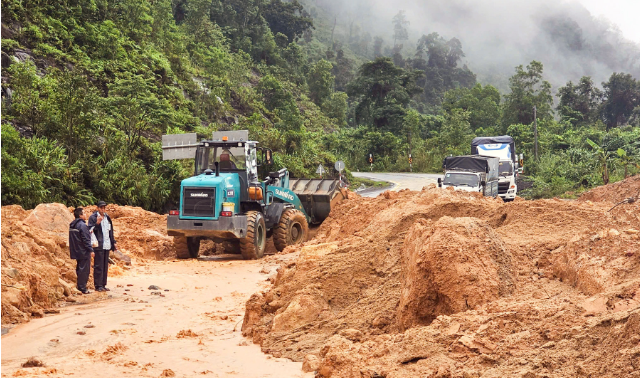 Buổi tối kinh hoàng của các nạn nhân vụ sạt lở khiến 6 người tử vong: Mọi người hoảng loạn, la hét