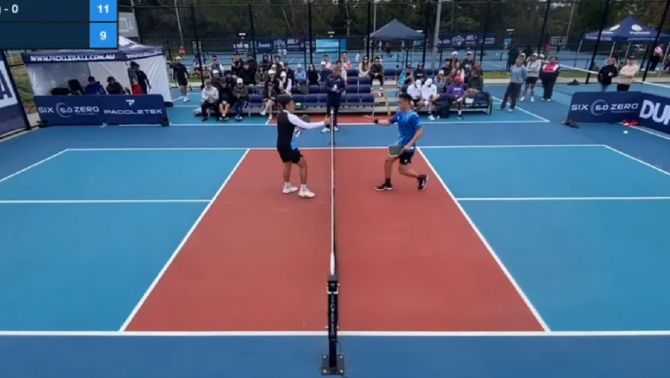 Siêu kinh điển pickleball Việt Nam chỉ có 30 người xem, cư dân mạng chạnh lòng sau kỷ lục ở Đà Nẵng
