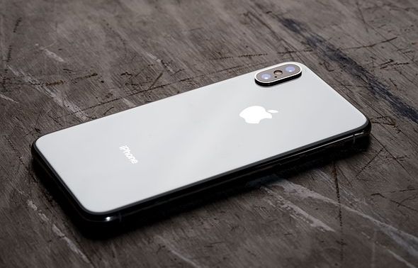 Đây là chiếc iPhone đỉnh nhất mọi thời đại: Cái bóng quá lớn của Apple!