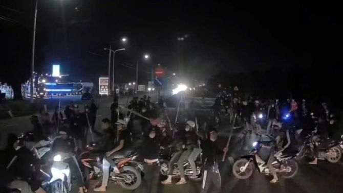 Chỉ vì mâu thuẫn trên mạng xã hội, hơn 50 thanh niên ở Khánh Hòa gây chiến với nhau rồi bị bắt