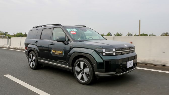 Hyundai Santa Fe Hybrid 2025 bất ngờ lăn bánh tại Việt Nam, hé lộ thời điểm ra mắt rất gần