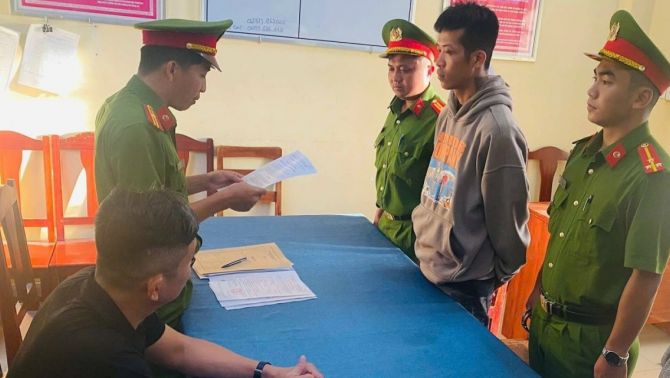 Bắt giam thanh niên chém người tiểu bậy trước cửa nhà: Tình hình sức khoẻ nạn nhân hiện ra sao?