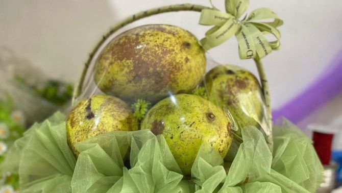 Bất ngờ với món quà tặng cô giáo ngày 20/11, chủ nhân tiết lộ lý do khiến ai cũng ngỡ ngàng