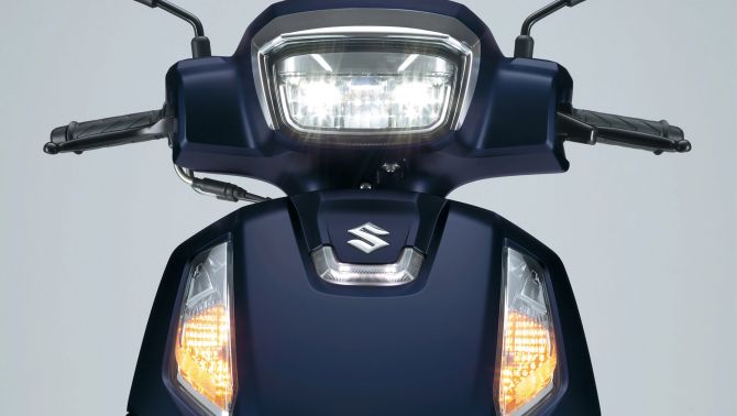Tuyên chiến Honda SH Mode, Suzuki ra mắt ‘vua xe ga’ 125cc mới đẹp át vía Vision, giá 69 triệu đồng