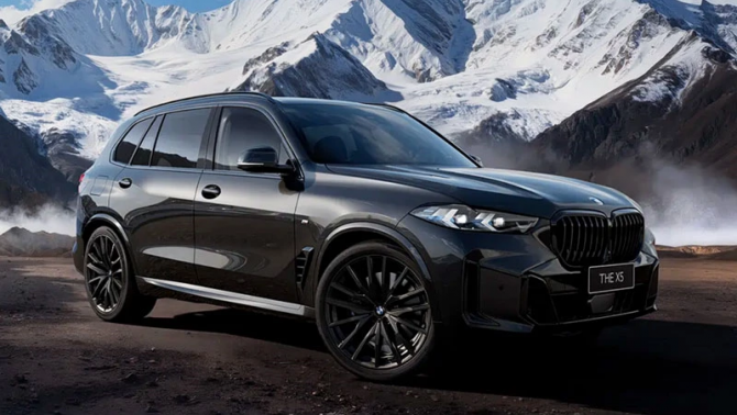 BMW X5 ‘thay áo’ với màu đen huyền bí: SUV thể thao 381 mã lực, nội thất tiện nghi, ngập cộng nghệ