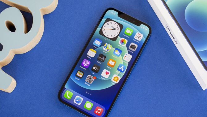 Bảng giá iPhone 12 tháng 11: iPhone có màn OLED rẻ nhất Việt Nam, dưới 10 triệu ngon như iPhone 17