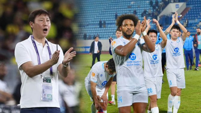 'Siêu tiền đạo' ĐT Việt Nam 'bắn tín hiệu', HLV Kim Sang-sik nhận tin vui trước trận tái đấu Malaysia