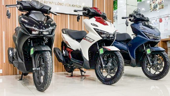 Bảng giá xe Honda Air Blade 2026 cuối tháng 11/2025: Vừa ra mắt đã cực rẻ, khách Việt đổ xô săn đón