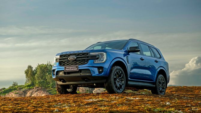 ‘Càn quét’ Hyundai Santa Fe và Toyota Fortuner, Ford Everest giảm mạnh giá lăn bánh ở cuối tháng 11