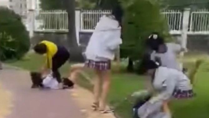 Công an làm rõ vụ nữ sinh lớp 10 bị đánh hội đồng sau giờ học tại TP.HCM