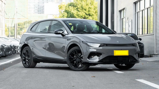 Xe hatchback thể thao công suất 218 mã lực, giá hơn 360 triệu đồng, ‘ăn đứt’ Kia Morning và i10