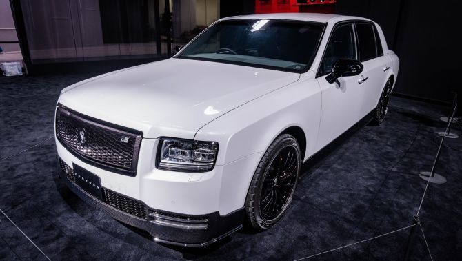 “Rolls-Royce Nhật Bản” Toyota Century trình làng phiên bản mới sang trọng khó tin