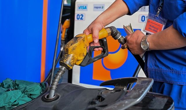 Dự báo giá xăng dầu ngày mai 4/12: Có thể tăng trở lại