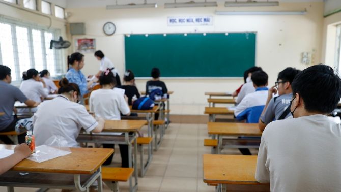 Sở GD-ĐT Hà Nội hủy kết quả thi và bằng tốt nghiệp THPT của 1 nam sinh sau thông báo của công an