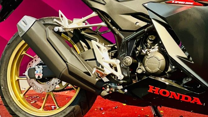 Honda chính thức ra mắt ‘vua côn tay’ 150cc mới chất hơn Winner R, khắc chế cứng Exciter, giá dễ mua