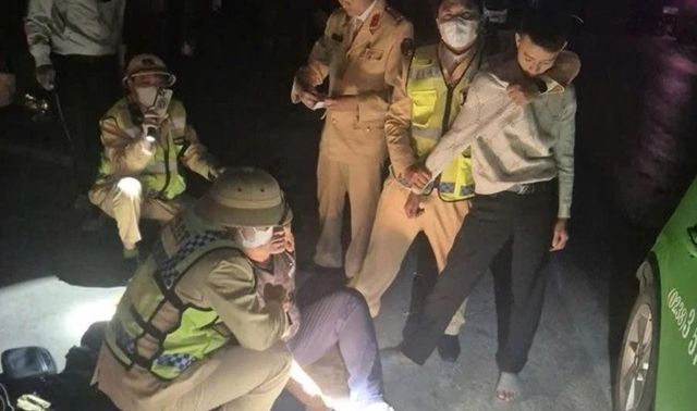 Tiết lộ bí mật động trời trong chiếc xe taxi chở 3 người đàn ông đi tìm ‘của lạ’ ở Nghệ An