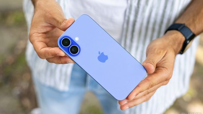 Đây là iPhone bán chạy nhất thế giới, giá rẻ nhất từ khi ra mắt tại Việt Nam ngon 9/10 với iPhone 17